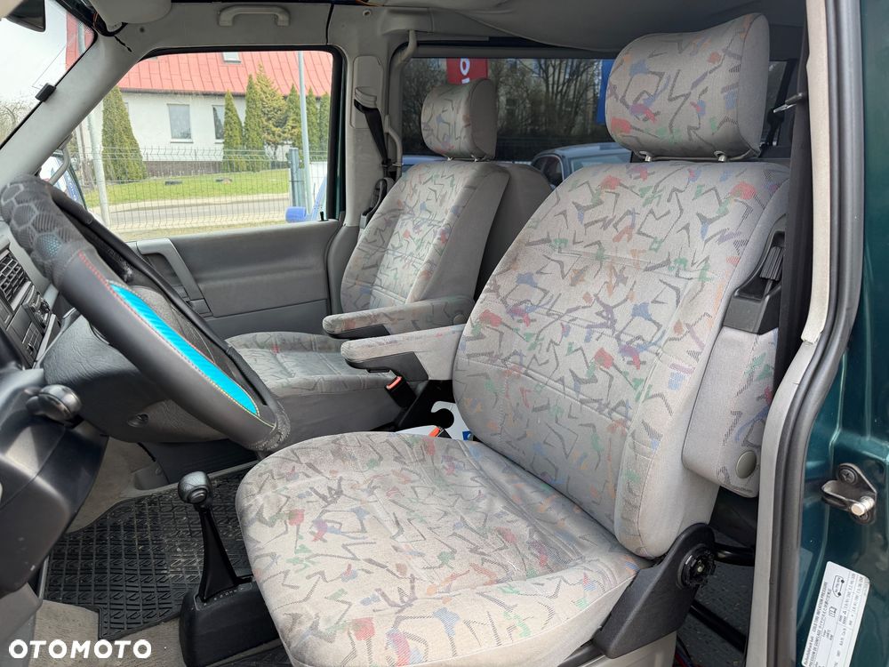 Volkswagen Multivan - 23