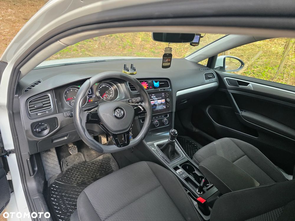 Volkswagen Golf 1.0 TSI BMT Trendline - 7
