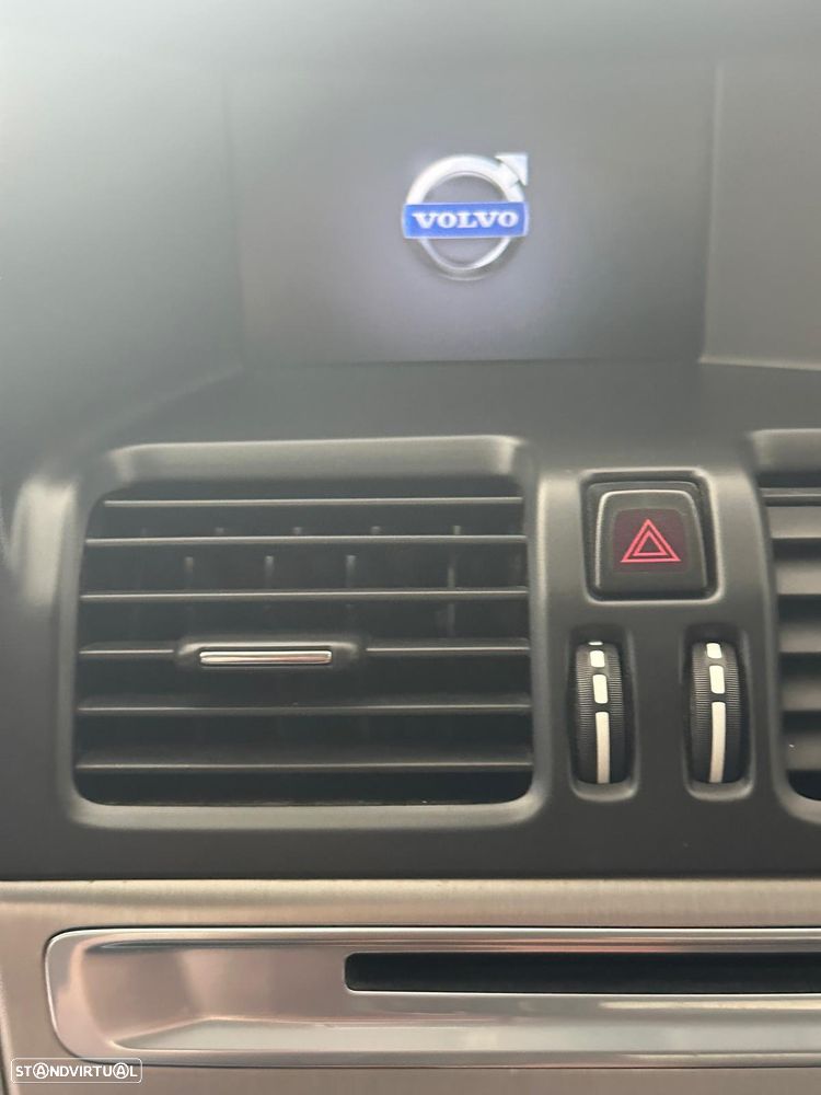 Volvo XC 60 2.0 D3 Drive - 4
