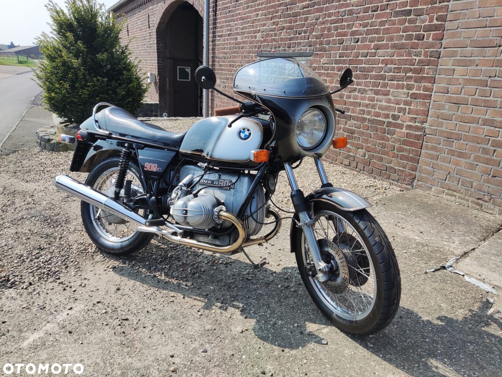 BMW R - 1