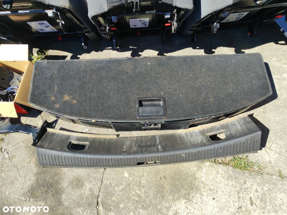 fotel przód x2 + fotel drugi rząd x3 + fotel trzeci rząd x2 plus mocowania boczki kpl. 7 osób do Vw Touran I 03-10r , komplet z foto - 4