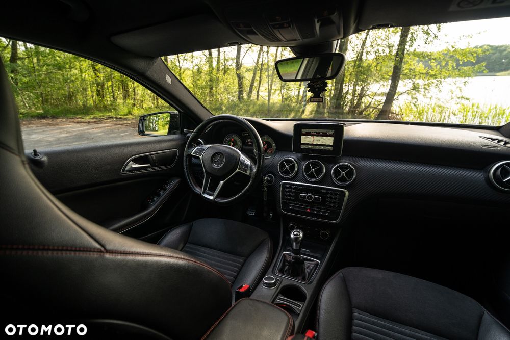 Mercedes-Benz Klasa A 180 AMG Line - 31