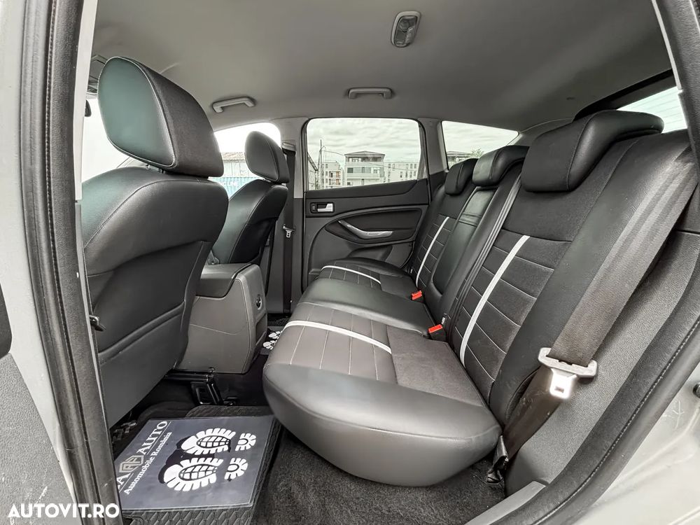 Ford Kuga - 9