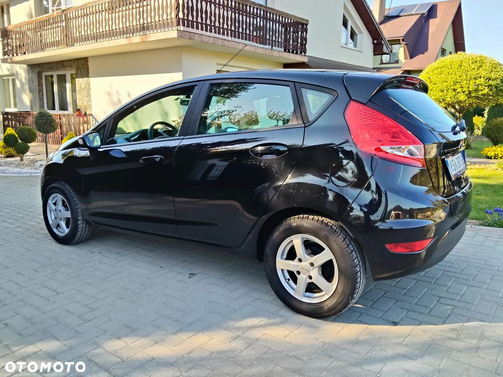 Ford Fiesta 1.25 Ambiente - 16