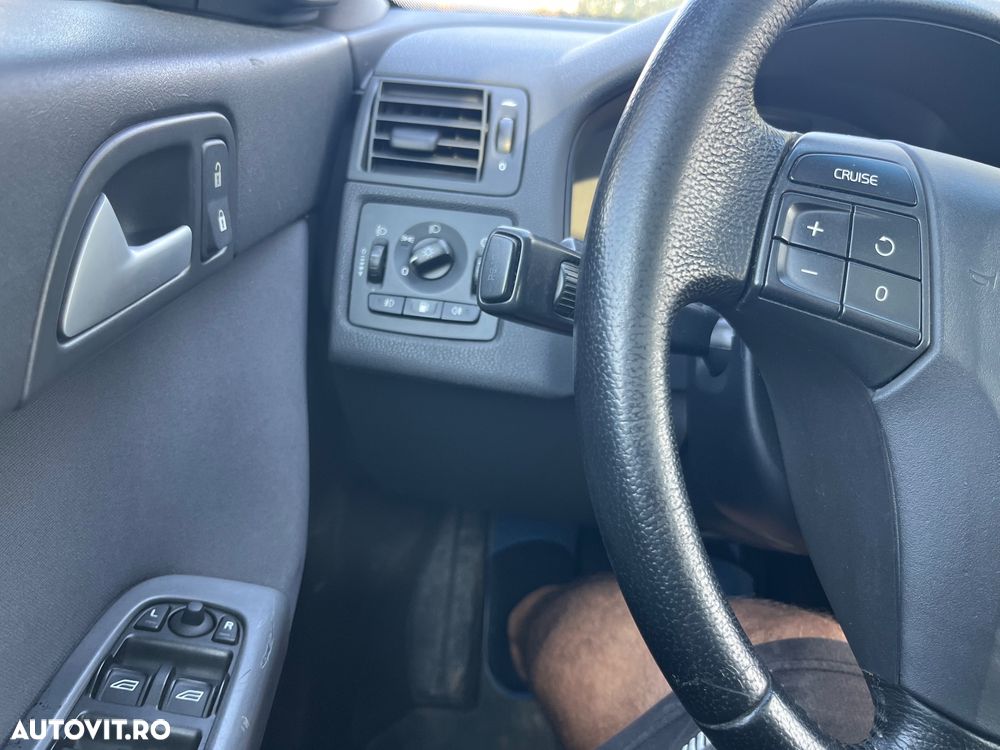 Volvo S40 2.0 Rdesign Edition - 9