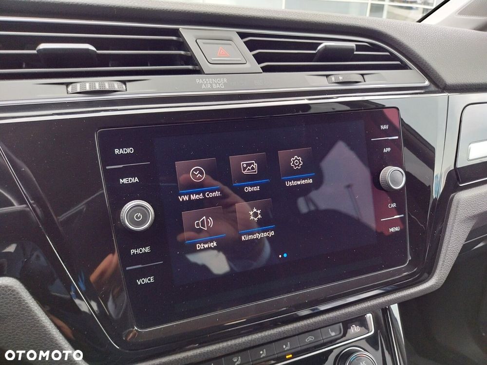 Volkswagen Touran - 24