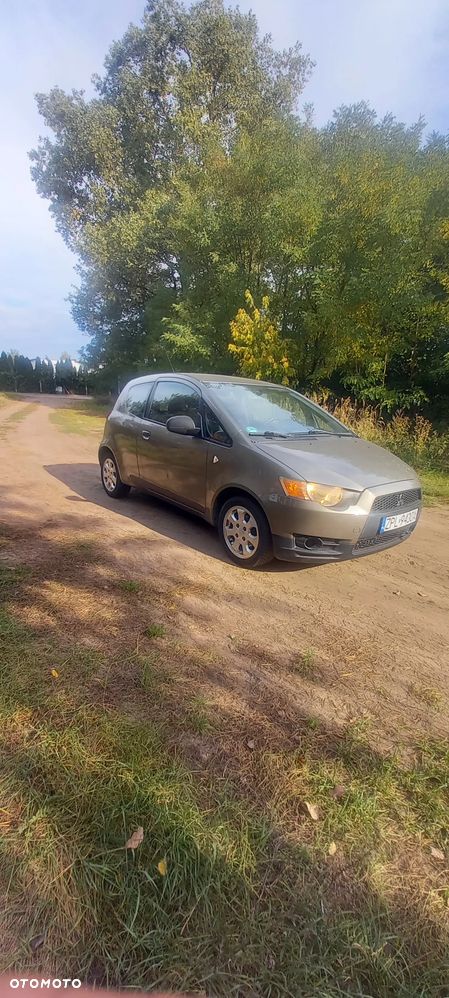 Mitsubishi Colt - 4