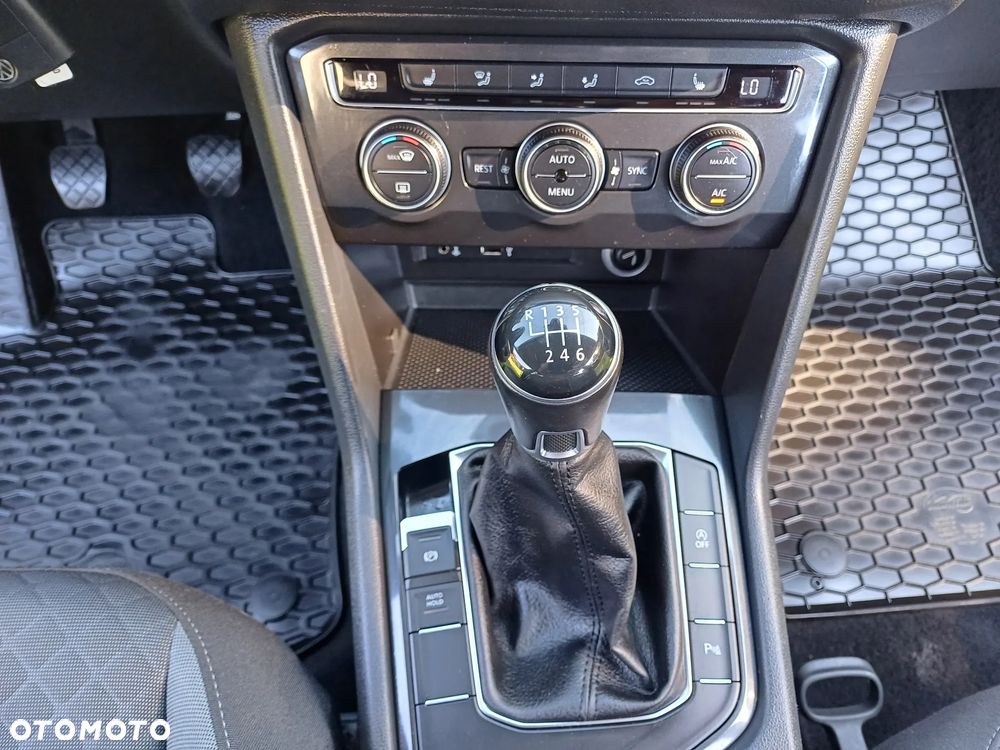 Volkswagen Tiguan - 13