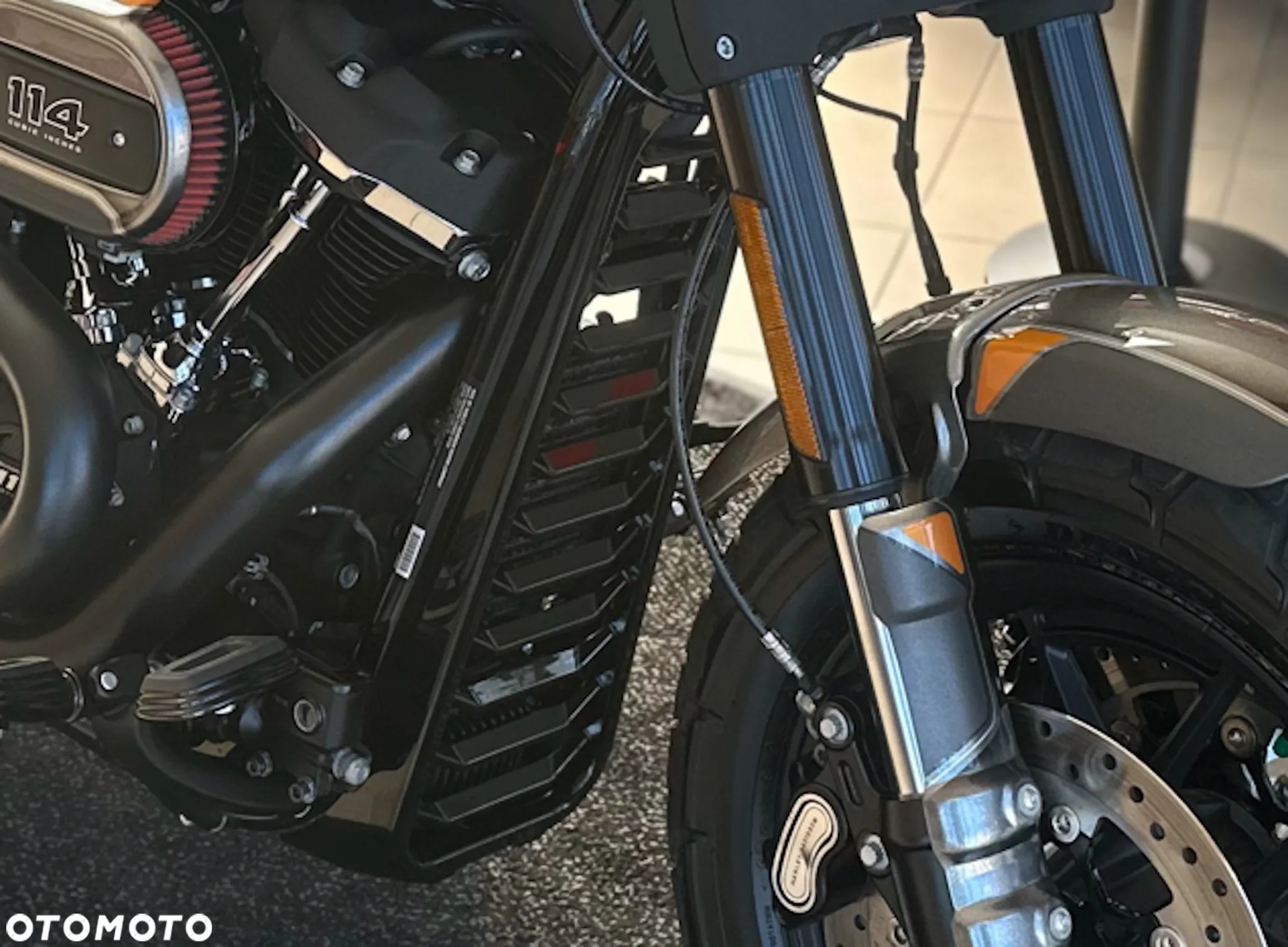 Harley-Davidson Softail Fat Bob - 38
