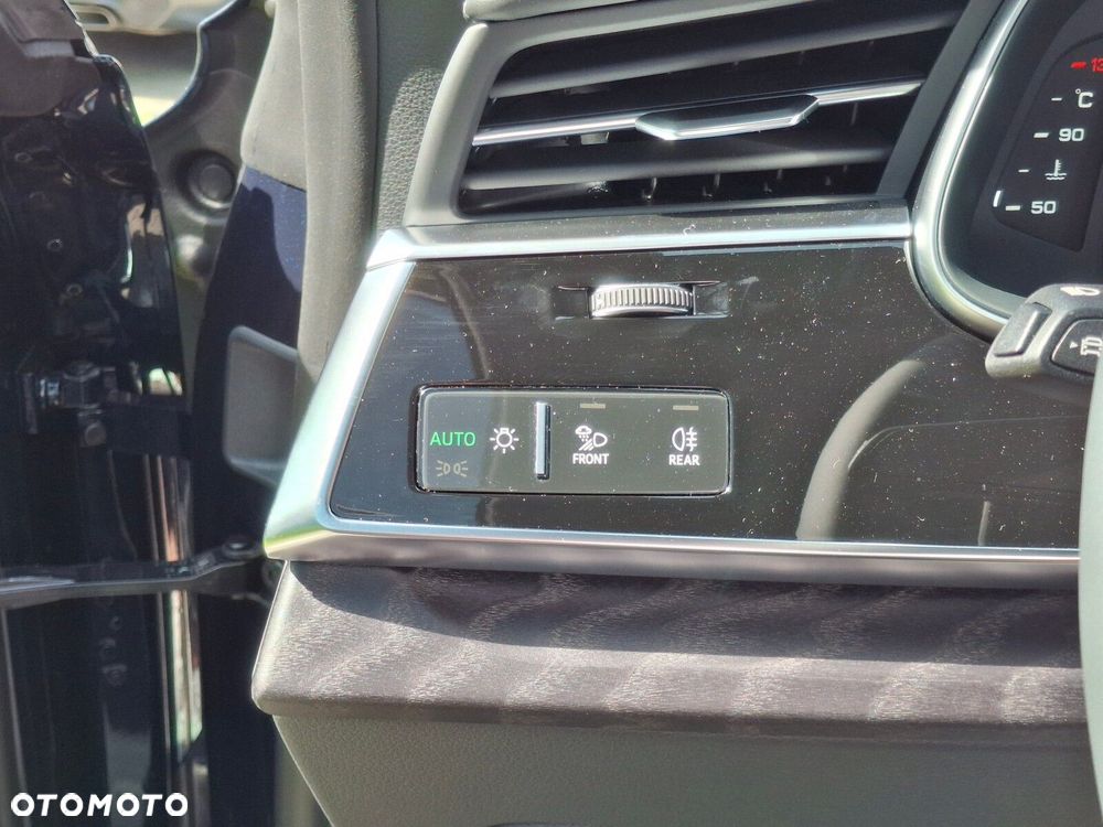 Audi Q8 - 30