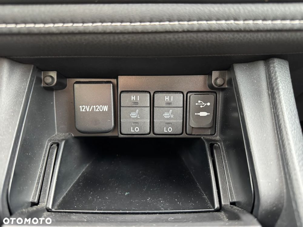 Toyota Corolla 1.6 Prestige EU6 - 19
