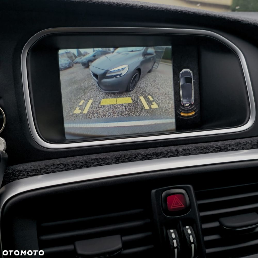 Volvo V40 D3 Summum - 36