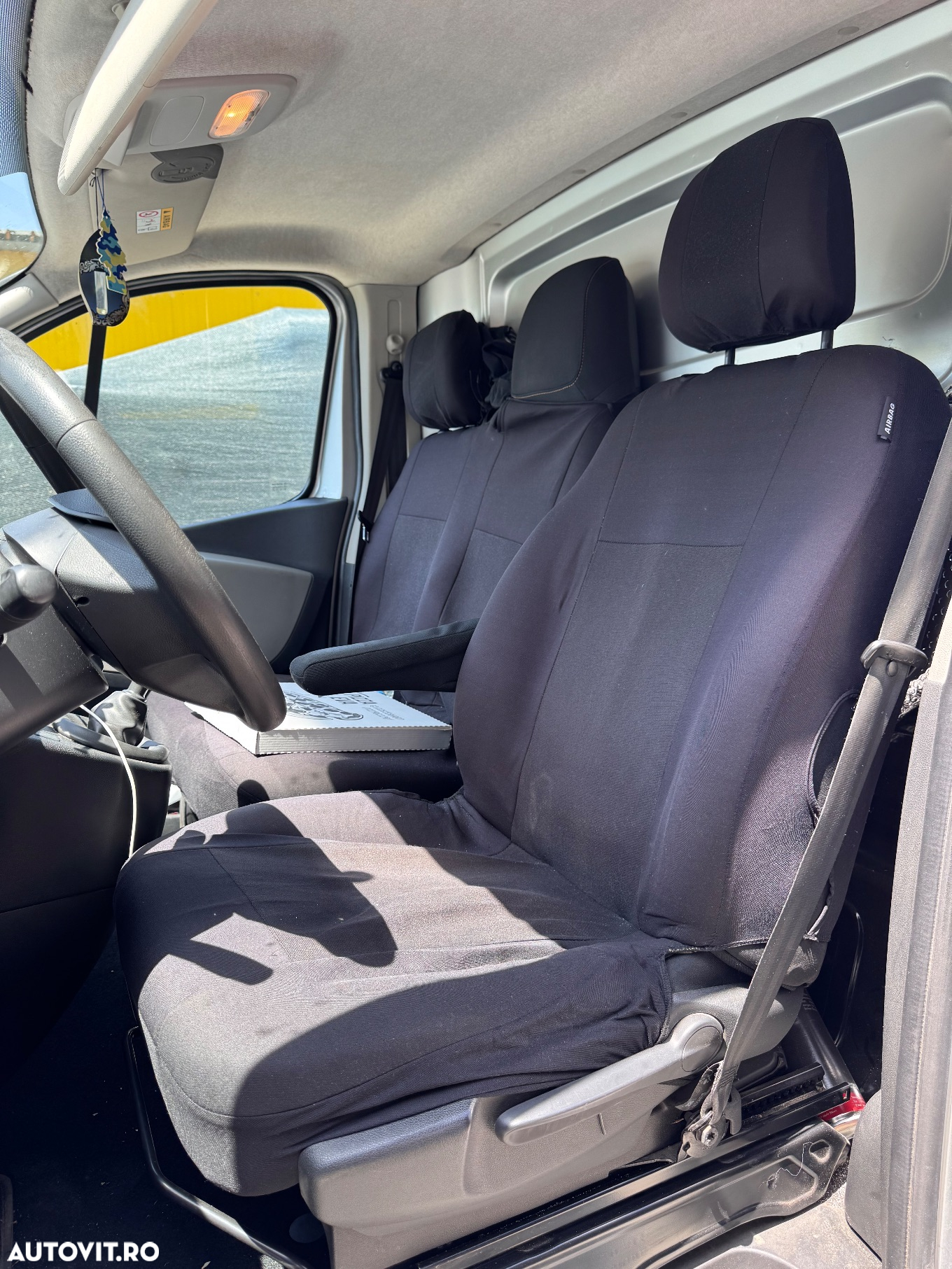Renault Trafic - 16