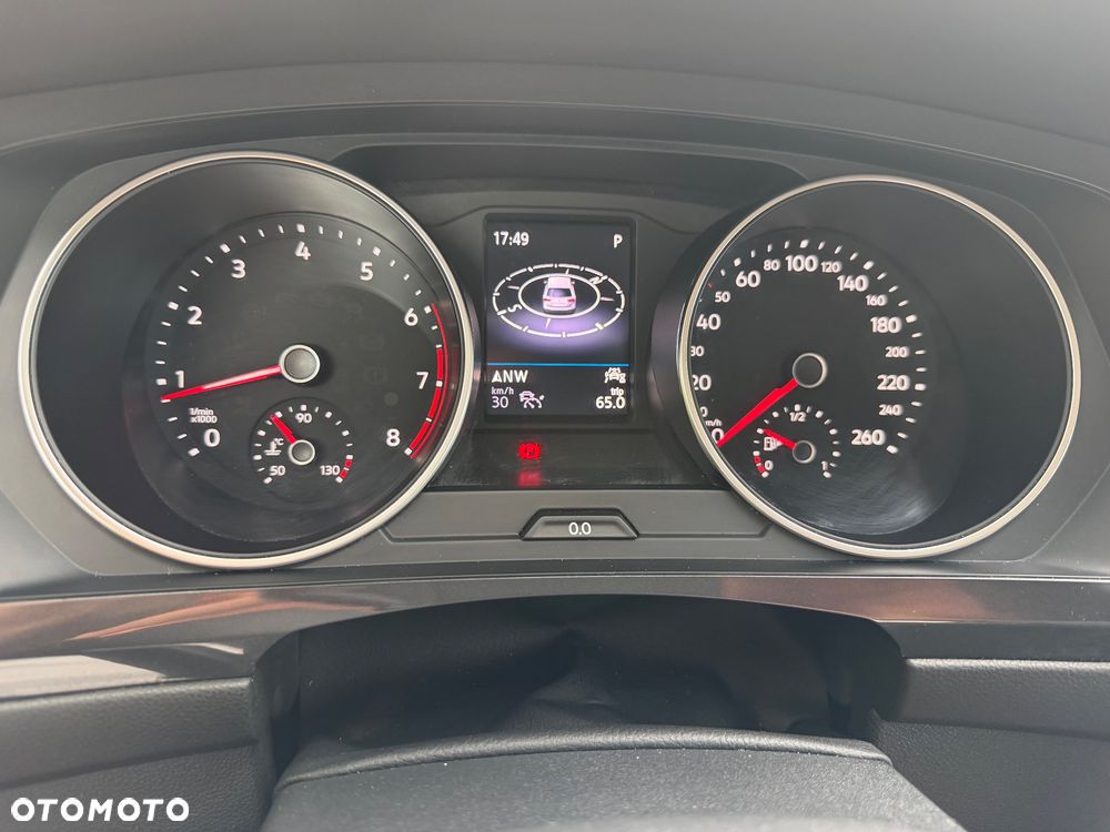 Volkswagen Tiguan - 8