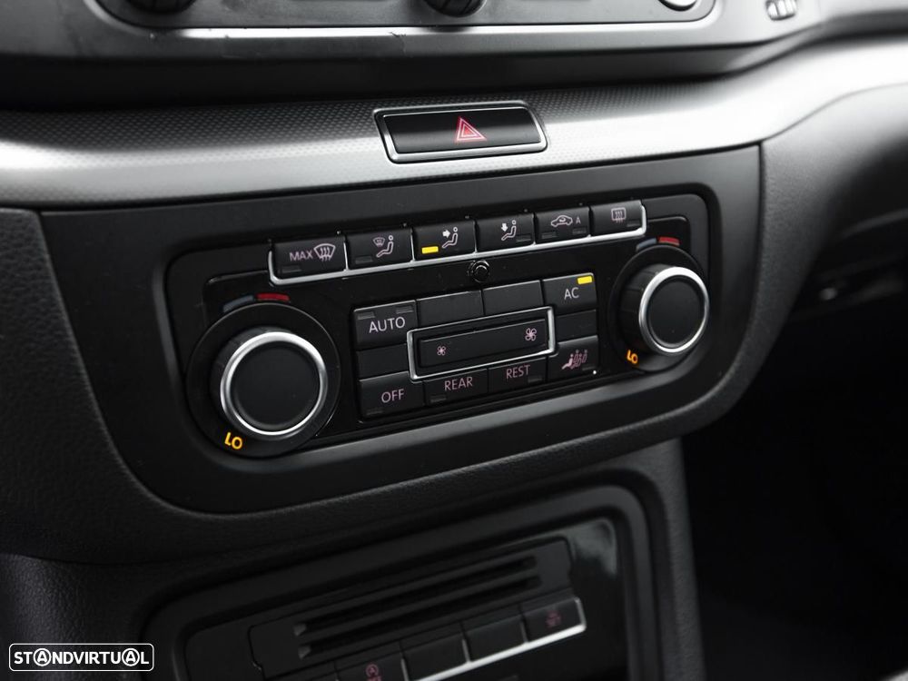 VW Sharan - 16