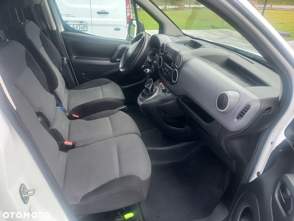Peugeot Partner 1.6HDI 3 Osob 2018 L2 Long Długi Salon PL Klima Tempomat - 7