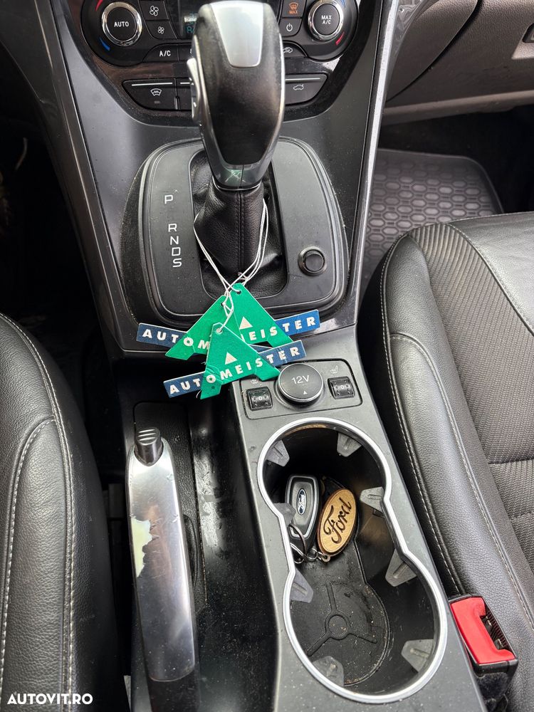 Ford Kuga 2.0 TDCi Powershift 4WD Titanium - 14