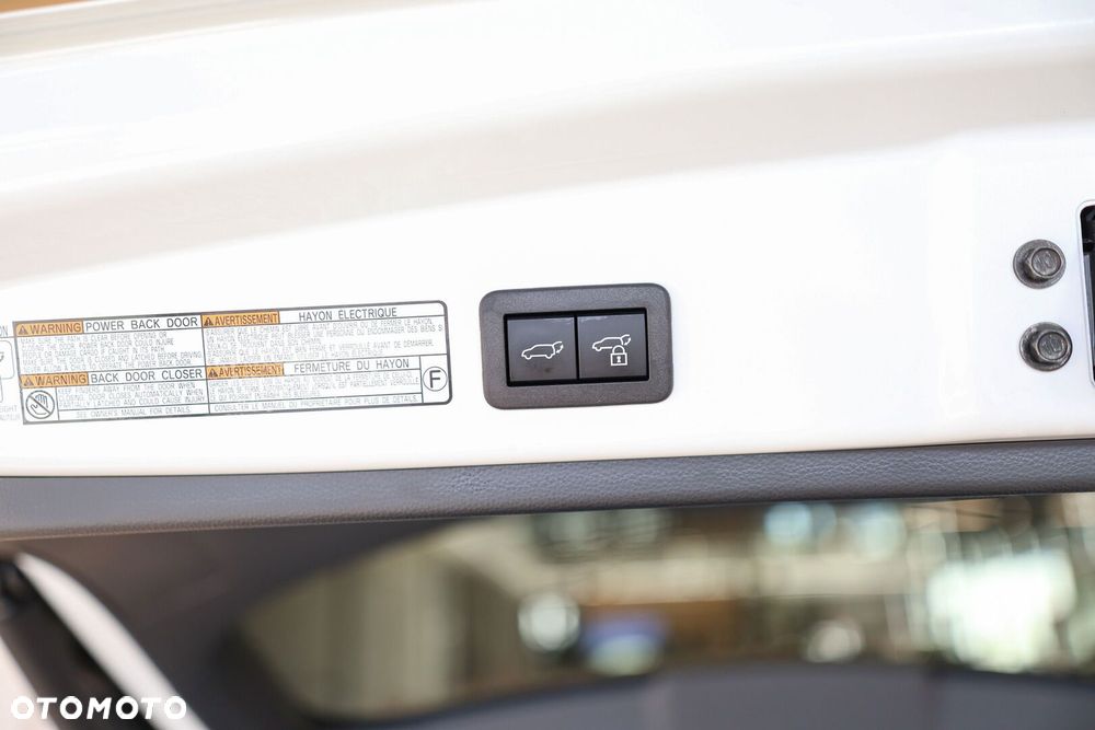 Toyota Corolla Cross 2.0 Hybrid Executive AWD - 13
