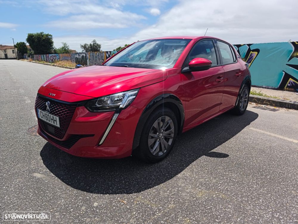 Peugeot e-208 Allure - 23