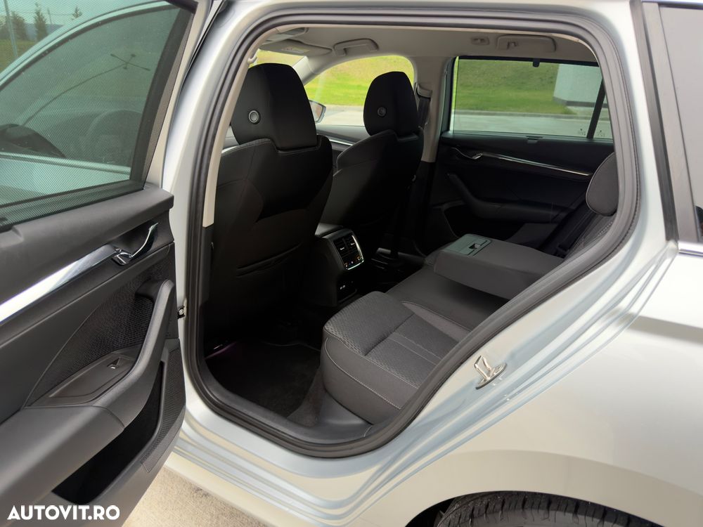 Skoda Octavia 2.0 TDI DSG First Edition - 26