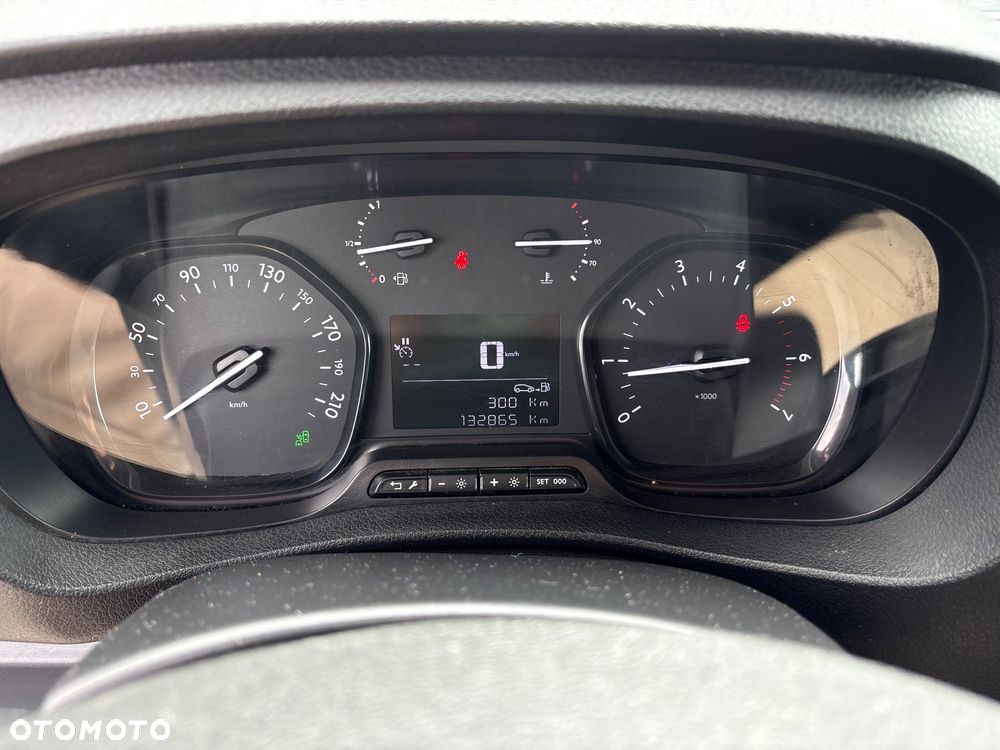 Opel VIVARO - 9