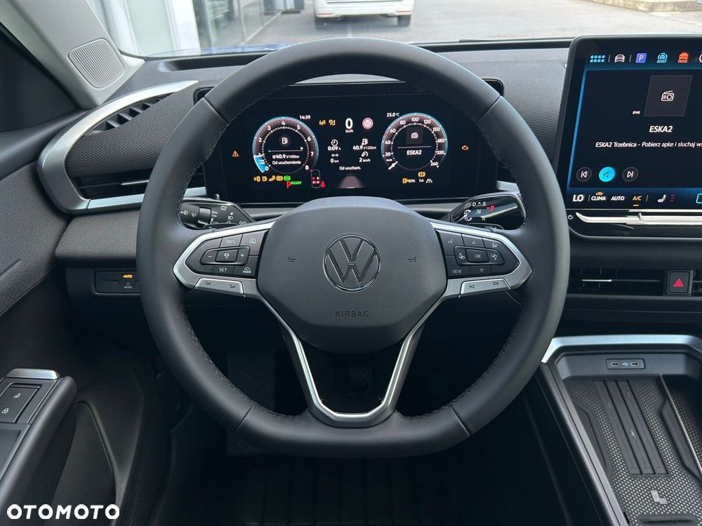 Volkswagen T-Roc - 14