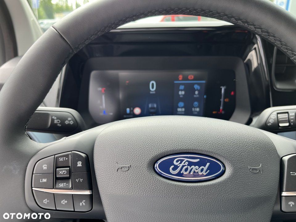 Ford Tourneo Courier - 16