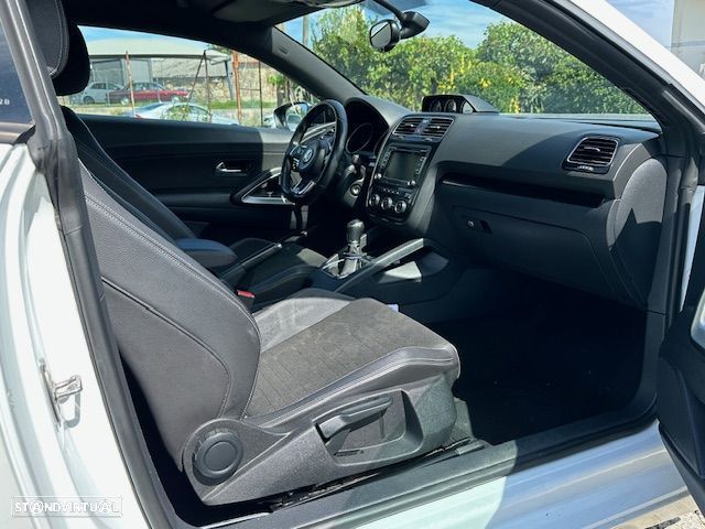 VW Scirocco 2.0 TDI Sport - 11