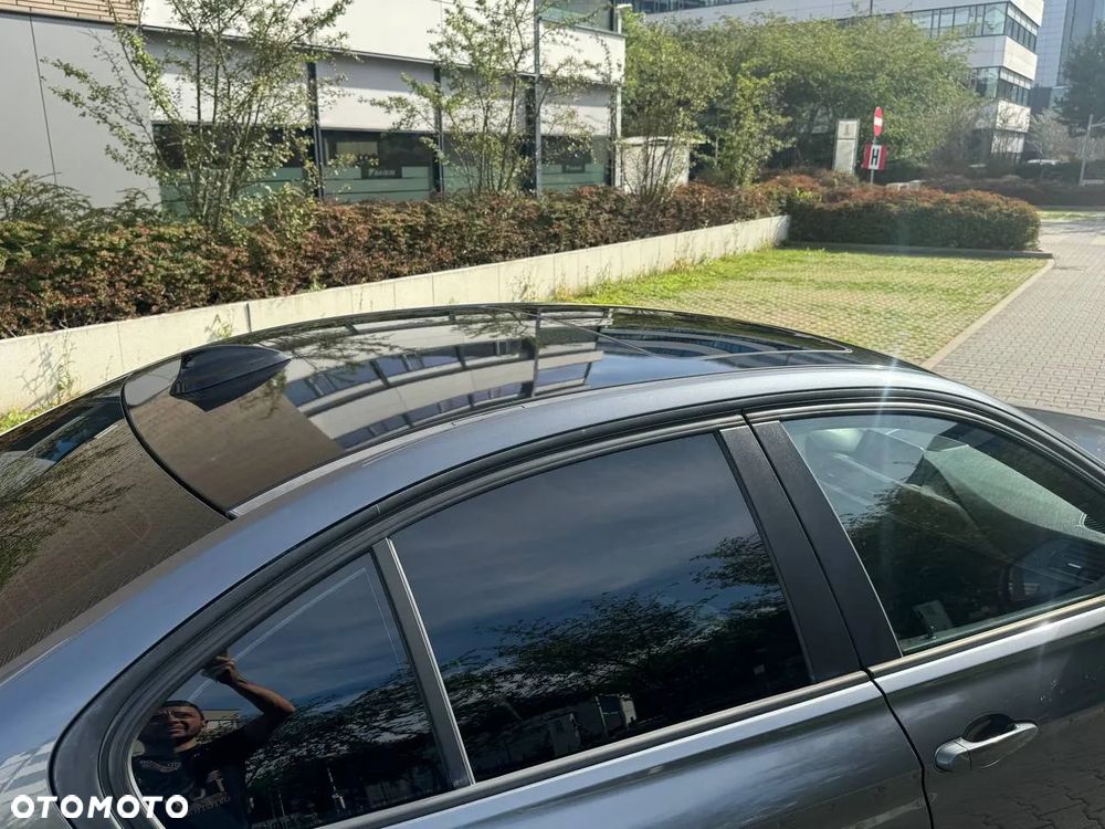BMW Seria 3 320i Sport Line - 17