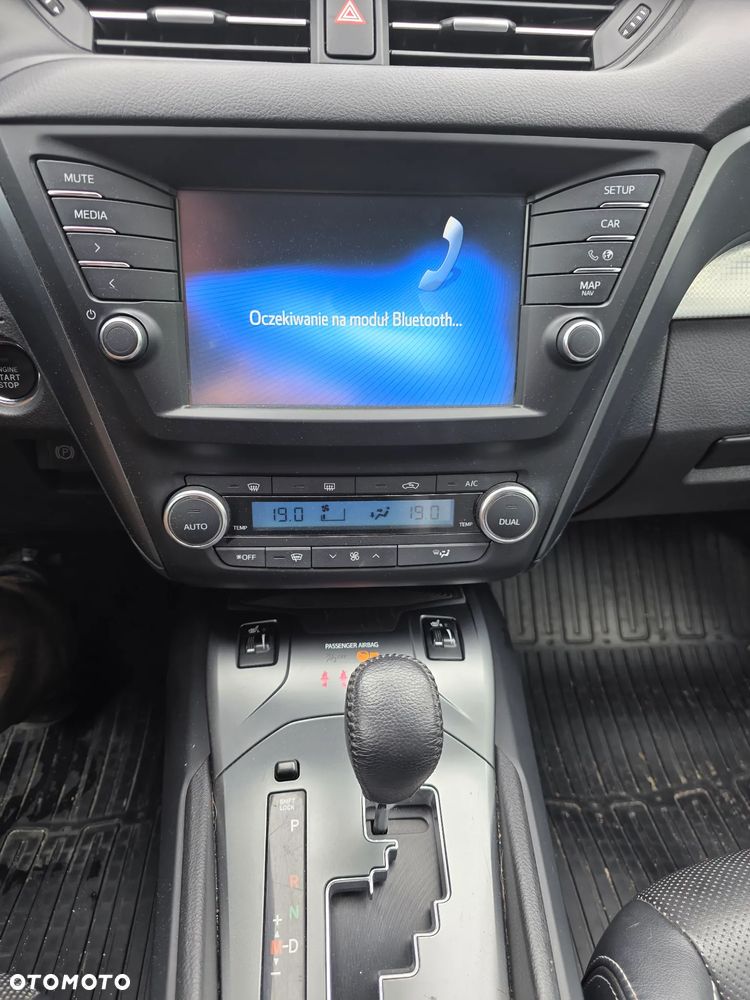 Toyota Avensis - 9