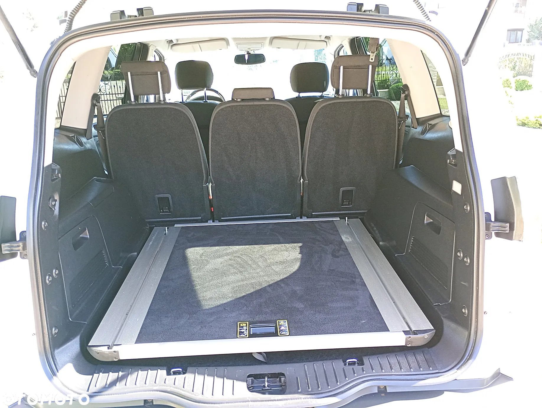 Ford S-Max - 28