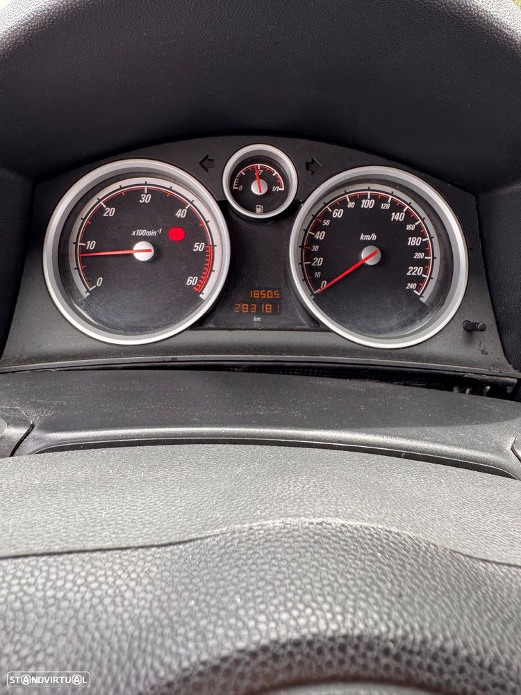Opel Astra GTC 1.7 CDTI - 10