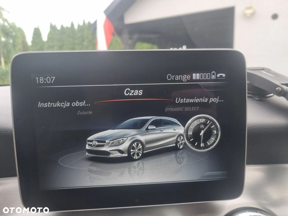 Mercedes-Benz CLA 200 7G-DCT AMG Line - 14