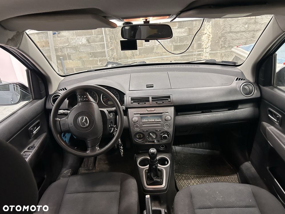 Mazda 2 - 3