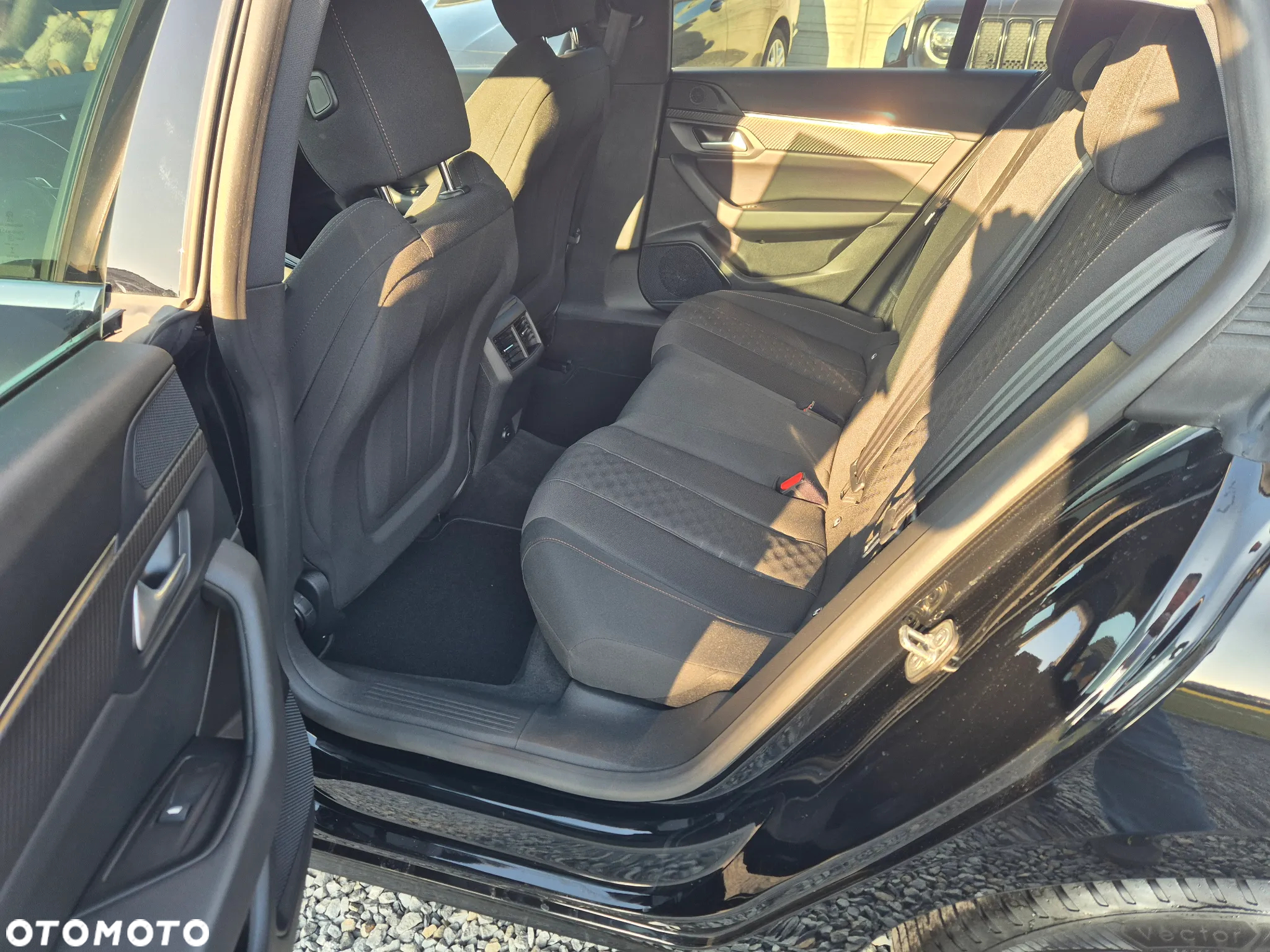 Peugeot 508 1.2 PureTech Allure S&S EAT8 - 11