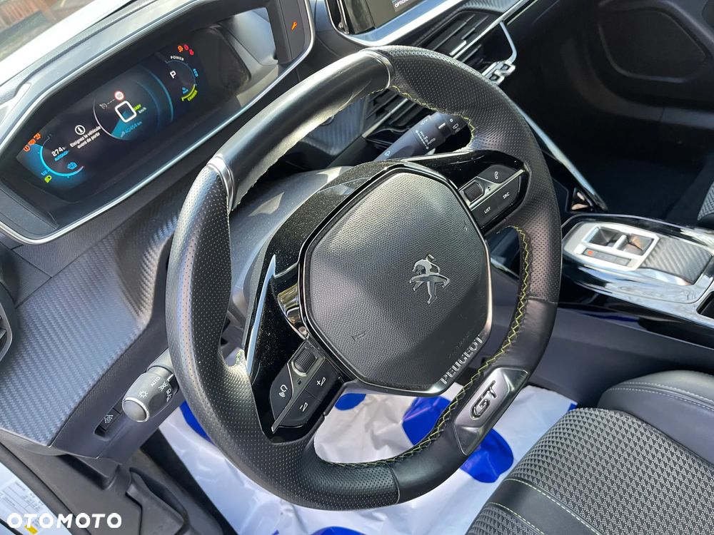 Peugeot 2008 50kWh GT - 12