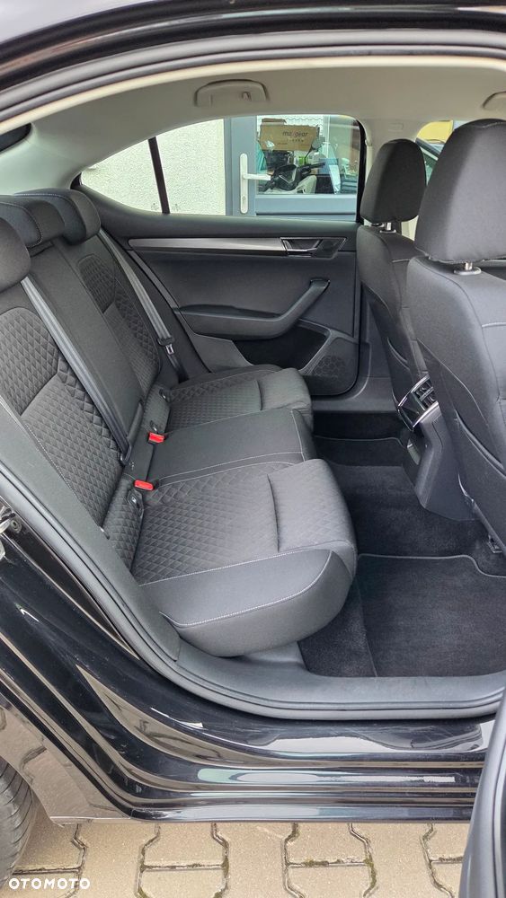 Skoda Superb 1.5 TSI Ambition DSG - 24