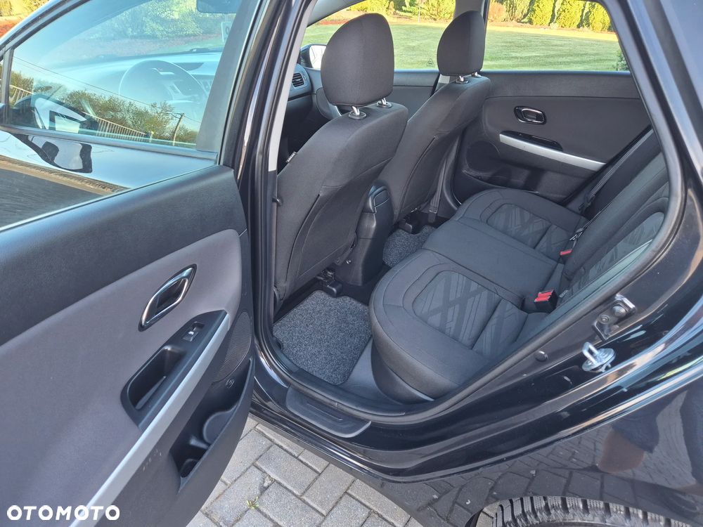 Kia Ceed 1.6 GDI Edition 7 - 10