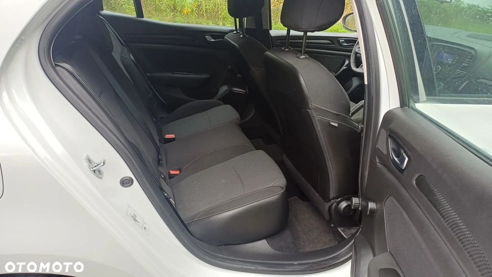 Renault Megane ENERGY TCe 100 LIMITED - 24