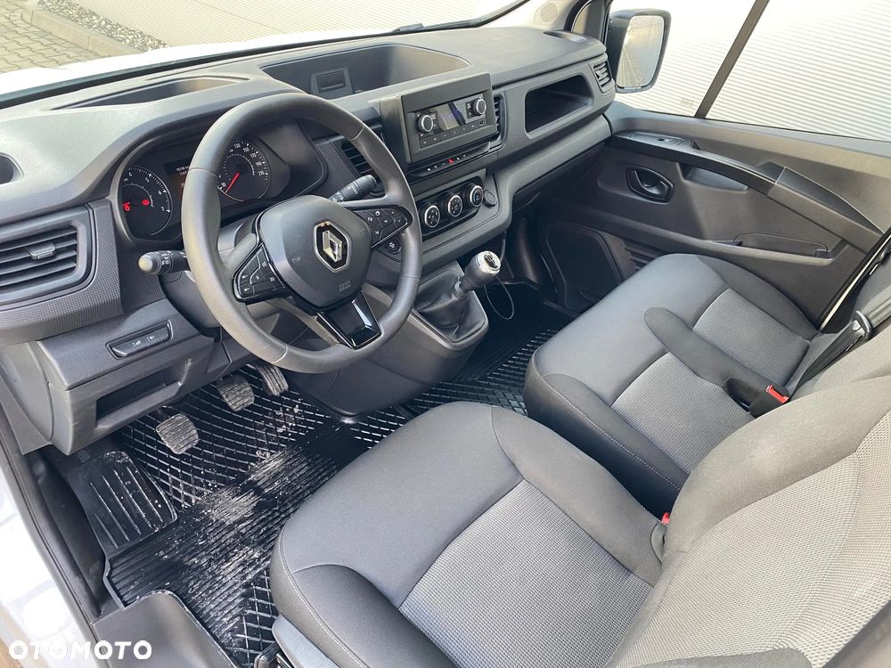 Renault TRAFIC L2H1 - 25