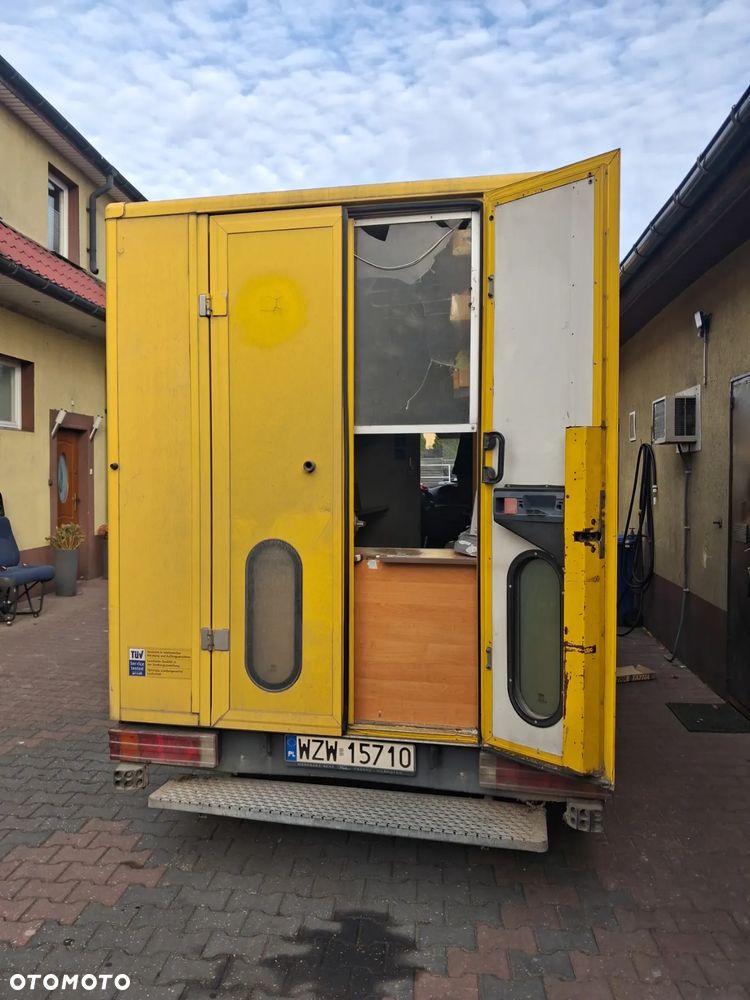 Mercedes-Benz 308 - 3