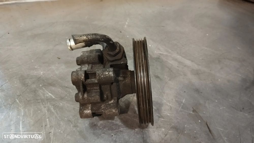 BOMBA DE DIRECÇÃO / DIREÇÃO CHRYSLER VOYAGER III 2.5CRD - 2
