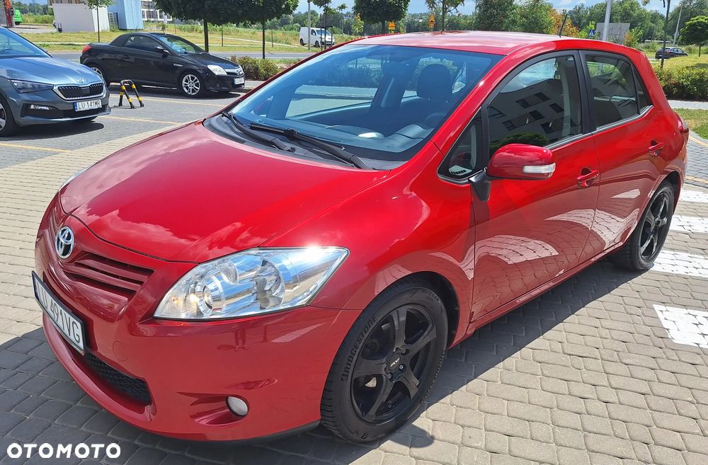 Toyota Auris - 1