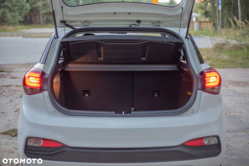 Hyundai i20 1.2 BlueDrive Classic + - 16