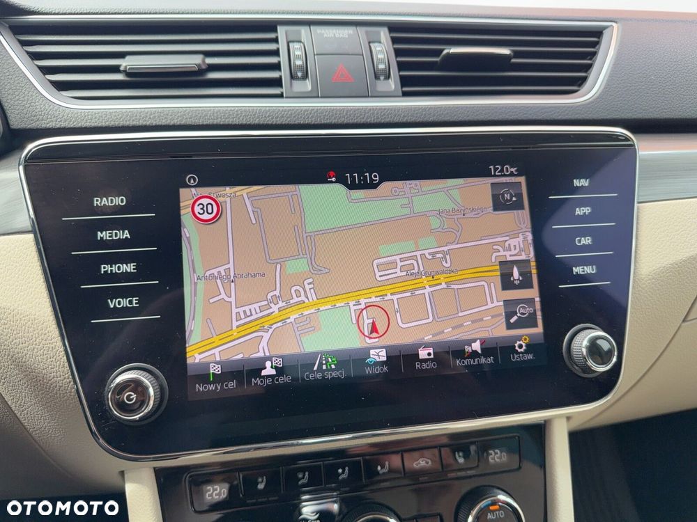 Skoda Superb 2.0 TSI Style DSG - 26