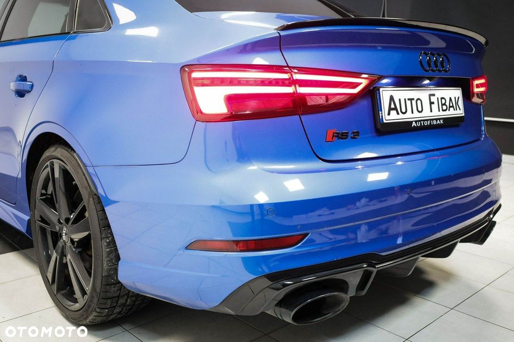 Audi RS3 Limousine - 14