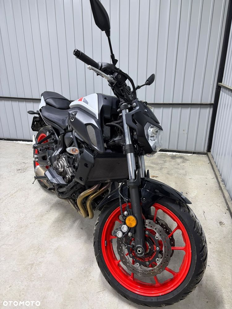 Yamaha MT - 2