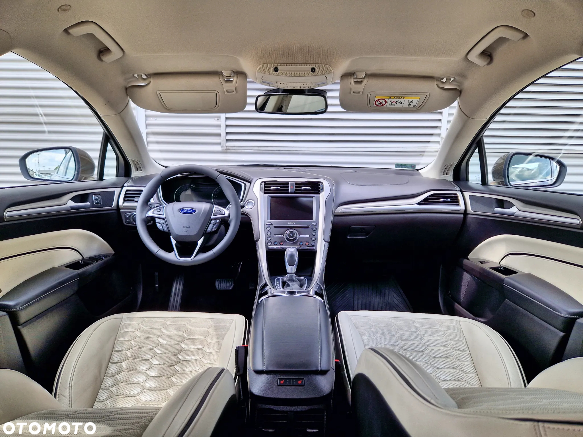 Ford Mondeo Vignale 2.0 TDCi PowerShift - 23
