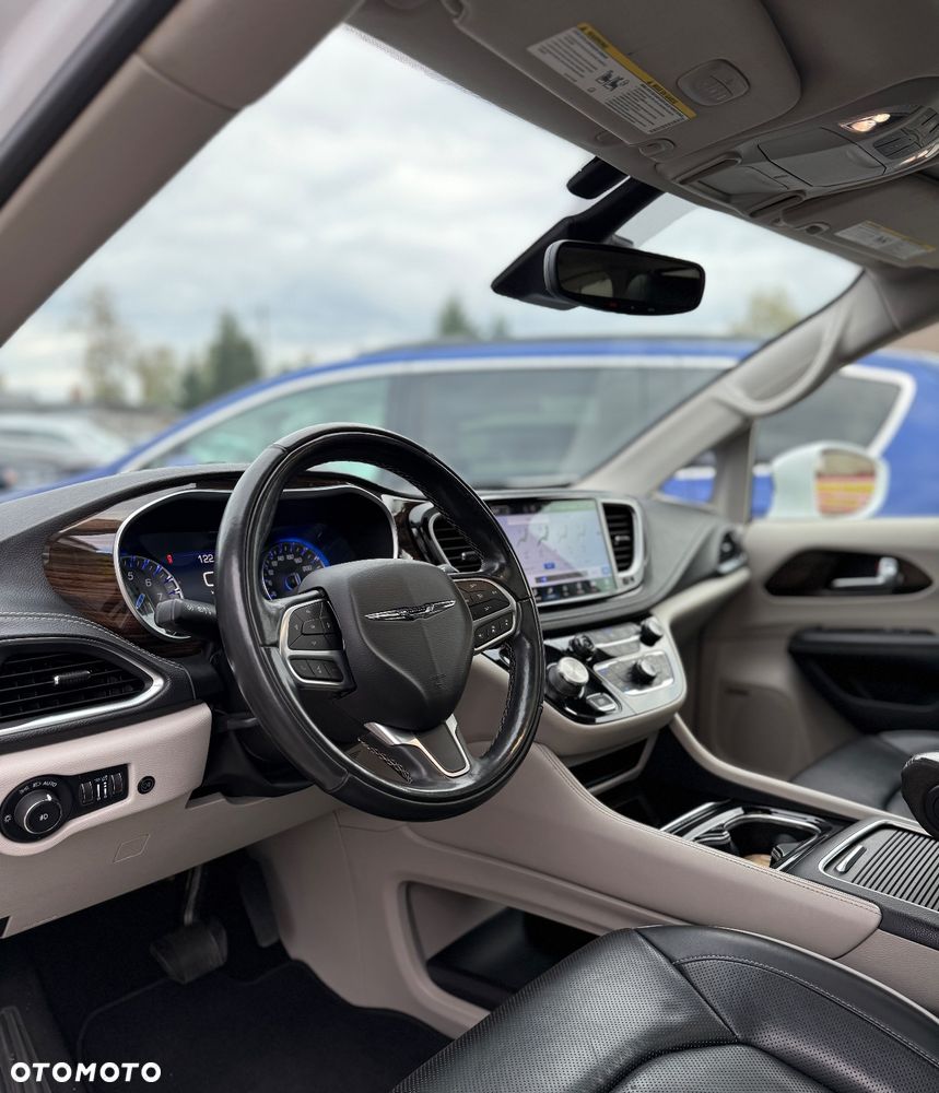 Chrysler Pacifica - 14