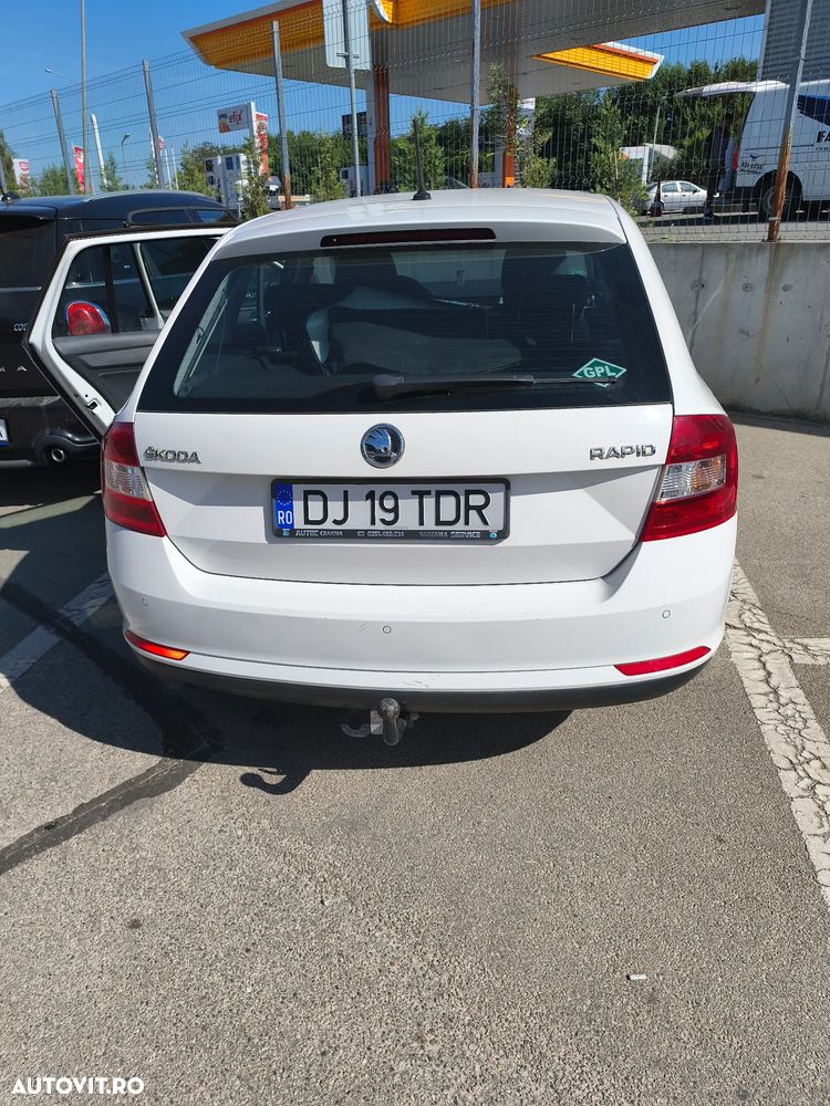 Skoda RAPID 1.2 TSI Style - 8